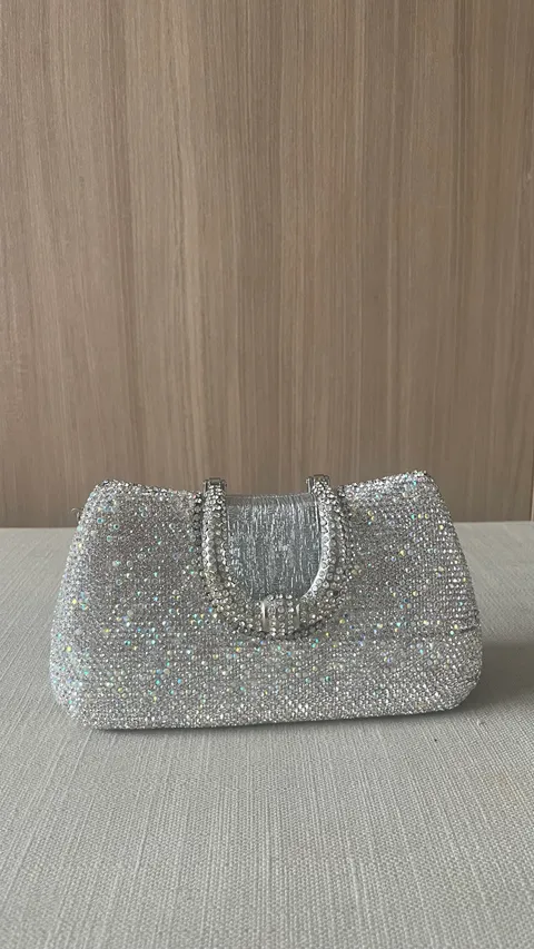 C-0007 - Charles & Keith Seraphina Clutch
