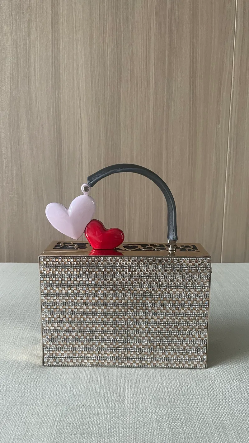 C-0011 - Estelle Clutch