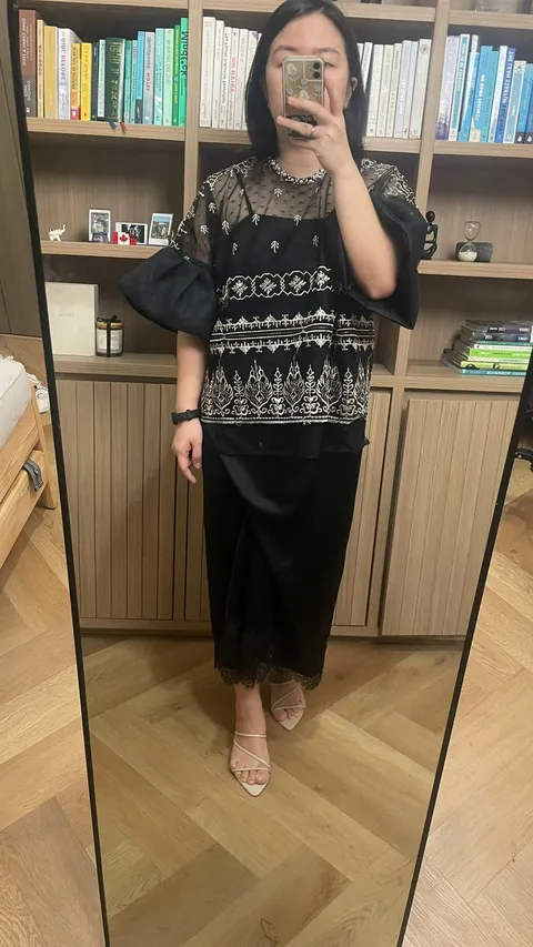 RD-0127 - Dewi Roam - Maudy Set in Black