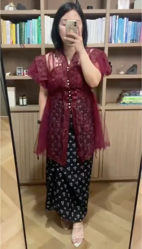 RD-0081 - Deca - Afra Set in Maroon