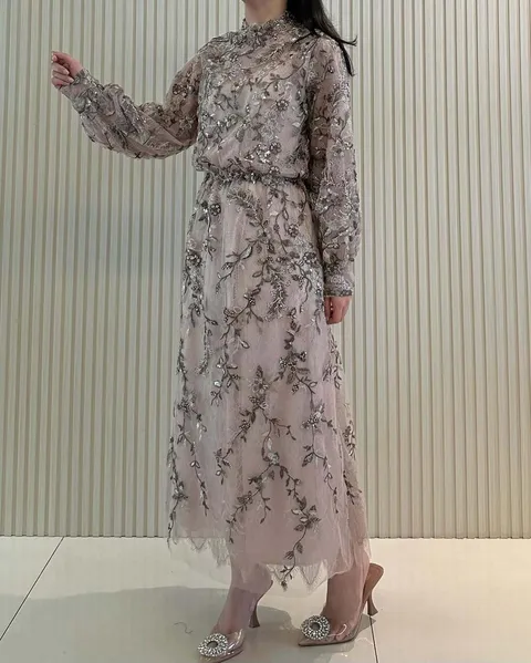 RD-0338 - Kleid By Nov - Dahlia Sequin Dress