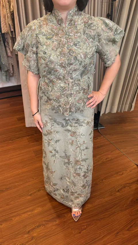 RD-0344 - Kleid By Nov - Meadow Set in Sage Green