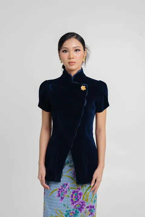 RD-0362 - Sissae - Ajeng Top in Midnight Blue