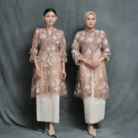 RD-0371 - Luxxe Studio - Karuna in Choco