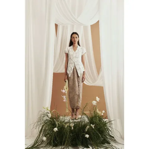 RD-0428 - Dewi Roam - Tembang Top in Medium