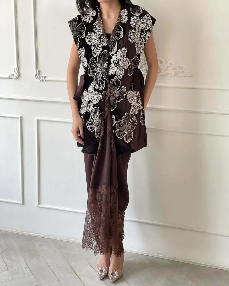 RD-0435 - Touch Up Atelier - Nadira Set in Brown