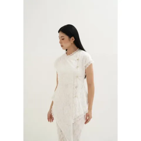 RD-0484 - Dewi Roam - Dian Top in White