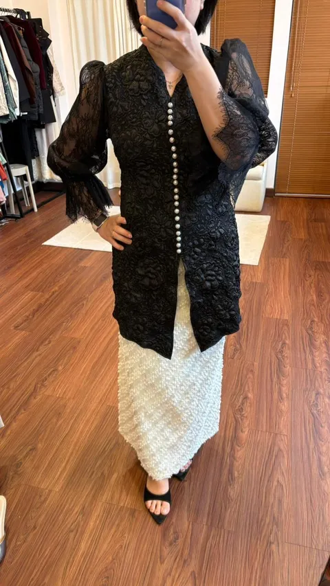 RD-0488 - Seliyane - Kebaya Kurung in Black