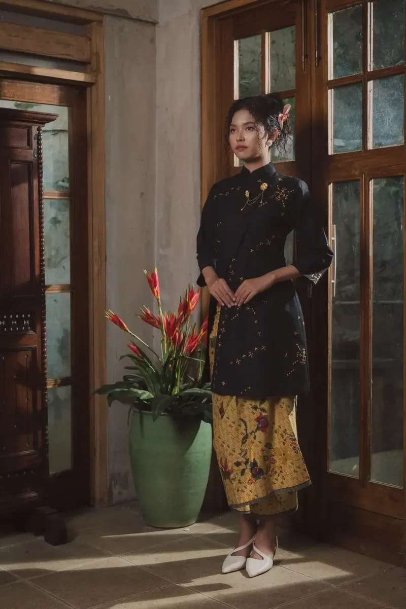 RD-0490 - Riskavebrie - Kebaya Janggan Legowo Panjang