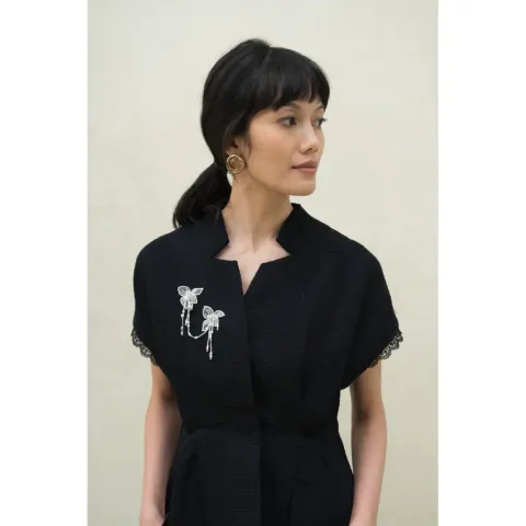 RD-0502 - Dewi Roam - Aksara Top in Black