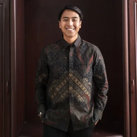 RM-0004 - Mandalas - Renaka - Kemeja Batik Pria Lengan Panjang Black